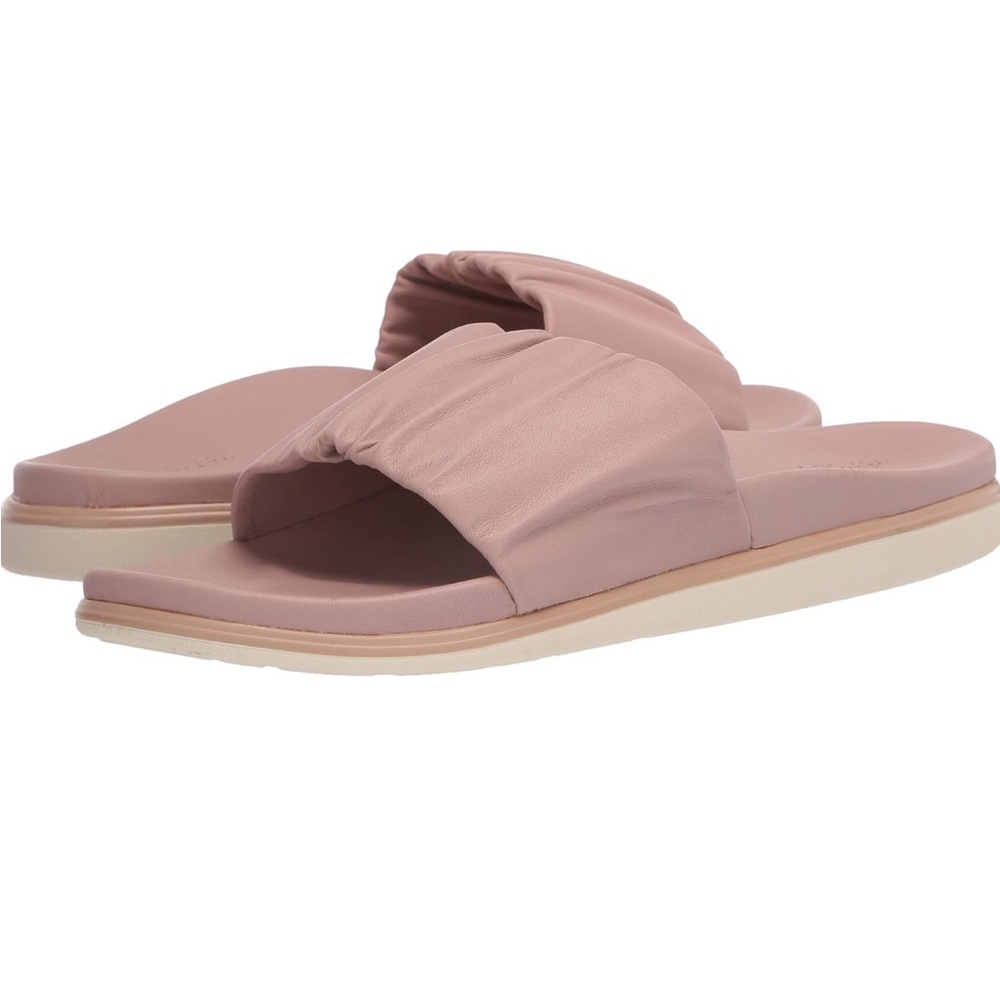 OluKai Pihapiha Leather Slide Sandal in Rose Dust Size 7